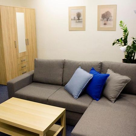 Blue Apartment In Beautiful English Style Garden With Atmosphere 프라하 외부 사진