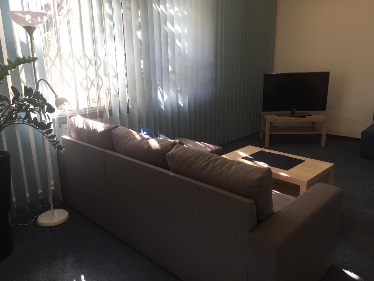 Blue Apartment In Beautiful English Style Garden With Atmosphere 프라하 외부 사진