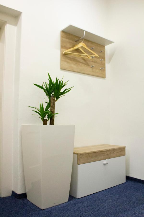 Blue Apartment In Beautiful English Style Garden With Atmosphere 프라하 외부 사진