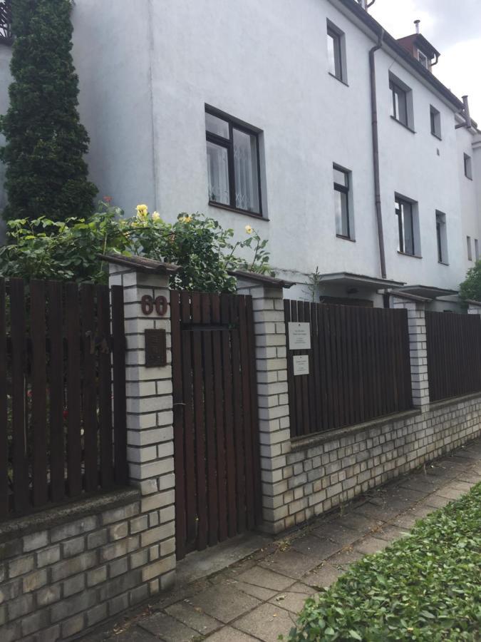 Blue Apartment In Beautiful English Style Garden With Atmosphere 프라하 외부 사진